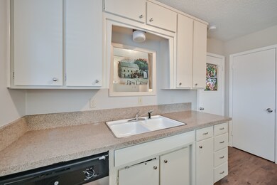 316 Wallace Dr, Crowley, TX 76036 - photo 4