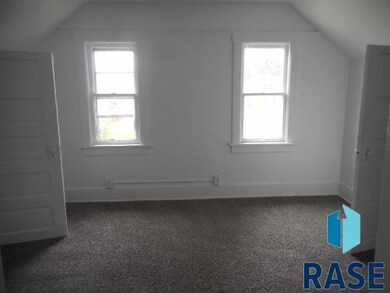 1907 W 6th St, Sioux City, IA 51103 - photo 7