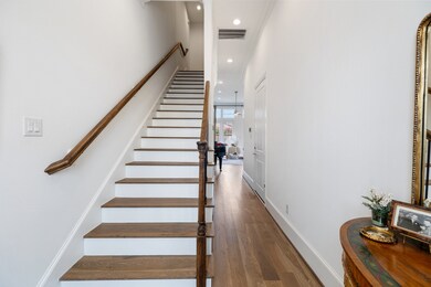 3306 W 12th St, Houston, TX 77008 - photo 5