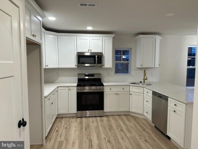 1676 Miller Ave, West Deptford, NJ 08086 - photo 3