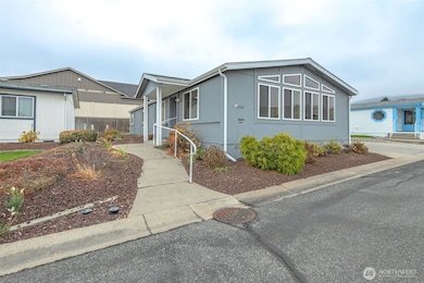 1705 Twin Peaks Dr, Wenatchee, WA 98801 - photo 2