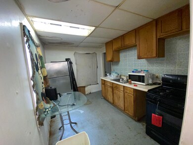 931 E 48th Place, Gary, IN 46409 - photo 6