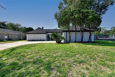 10107 Burgoyne Rd, Houston, TX 77042 - photo 3