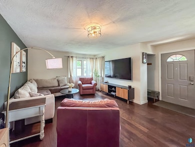 3205 E 18th St, Sioux Falls, SD 57103 - photo 3