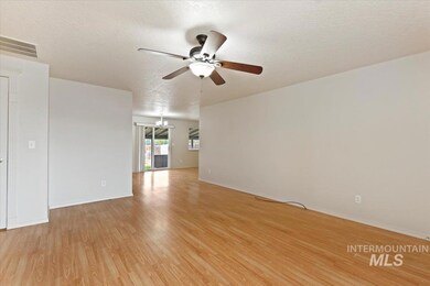 1022 W Hawaii Ave, Nampa, ID 83686 - photo 4