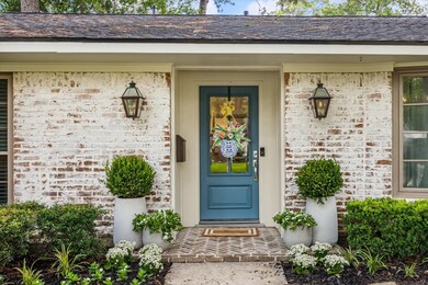 10015 Sugar Hill Dr, Houston, TX 77042 - photo 3