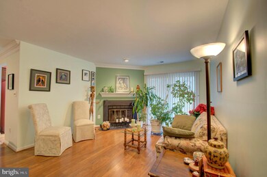19913 Appledowre Cir, Germantown, MD 20876 - photo 3