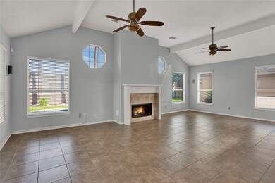 2002 Plantation Dr, Friendswood, TX 77546 - photo 5