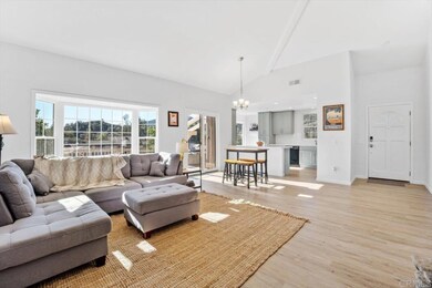 8507 Circle r Course Ln, Escondido, CA 92026 - photo 4