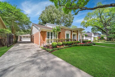 10046 Burgoyne Rd, Houston, TX 77042 - photo 4