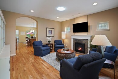 1330 NW Mt Washington Dr, Bend, OR 97701 - photo 4