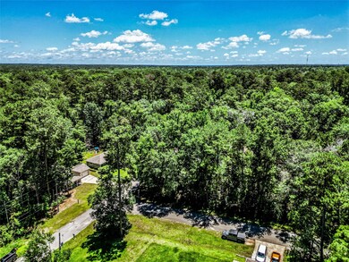 With proximity to Lake Conroe, outdoor enthusiasts