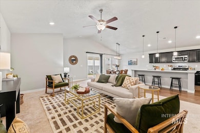 625 SW Inby St, Mountain Home, ID 83647 - photo 3