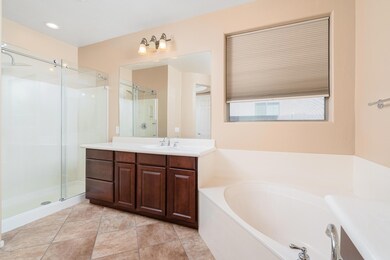 15_Master-Bath-01