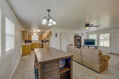 3107 Shady Ln, Granbury, TX 76049 - photo 7