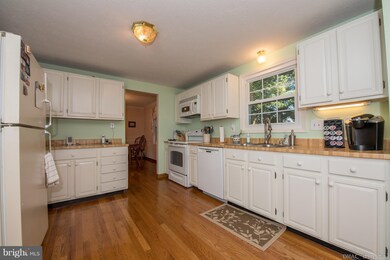 9370 Highlander Blvd, Walkersville, MD 21793 - photo 5