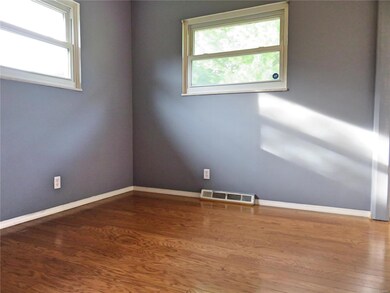 4 Holiday Dr, Collinsville, IL 62234 - photo 7