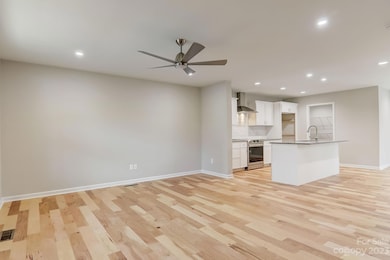 724 Center St, Asheville, NC 28803 - photo 5