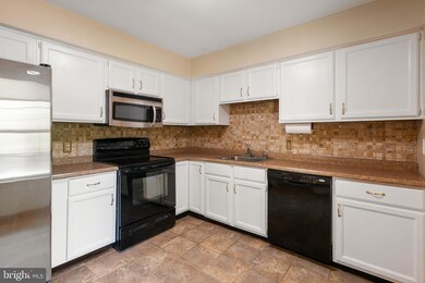 192 Valley Stream Ln, Chesterbrook, PA 19087 - photo 5