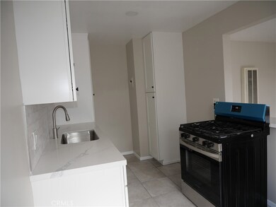513 E Walnut Apt C St unit C, Santa Ana, CA 92701 - photo 5