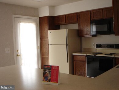 7091 Gresham Ct W, Frederick, MD 21703 - photo 5