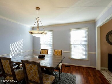 12752 Turberville Ln, Herndon, VA 20171 - photo 6