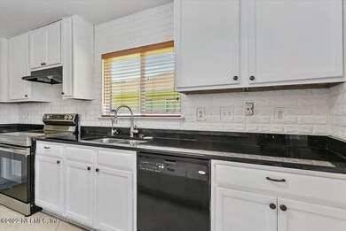 11582 Spring Board Dr, Jacksonville, FL 32218 - photo 7