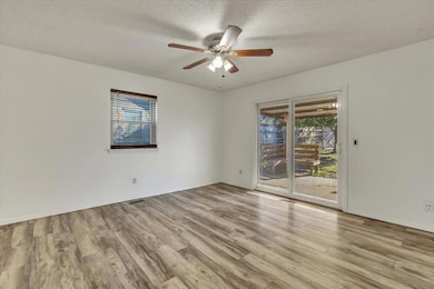 203 Kimberly Ln, Yukon, OK 73099 - photo 7