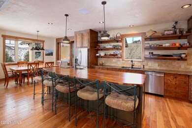 340_cordilllera_way_kitchen_2