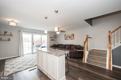 330 Deer Run Ct, Royersford, PA 19468 - photo 4