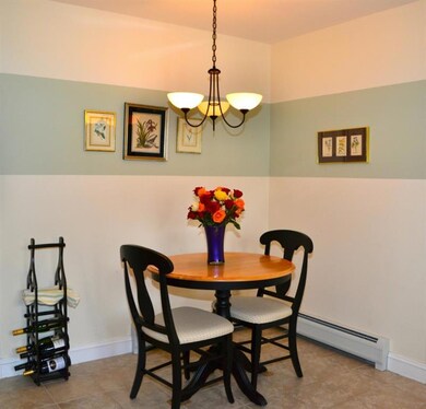 Eat in kitchen