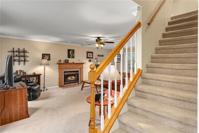 9733 E Bloomfield Hills Dr, Effingham, IL 62401 - photo 5