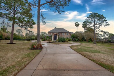 2007 San Miguel Dr, Friendswood, TX 77546 - photo 2