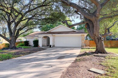 14003 Libra Ln, Universal City, TX 78148 - photo 2