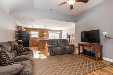 3914 Homestead Dr, New Albany, IN 47150 - photo 2