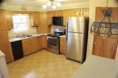 10x13 Kitchen Appliances Included