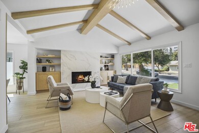 21008 Costanso St, Woodland Hills, CA 91364 - photo 2