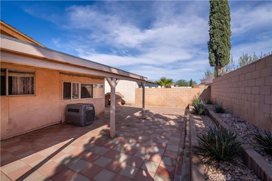 3116 E Avenue Q-14, Palmdale, CA 93550 - photo 4