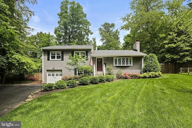 7342 Barbour Ct, Falls Church, VA 22043 - photo 3