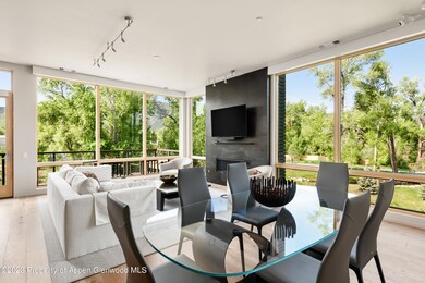 Living/ Dining