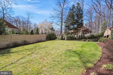 8021 Cypress Grove Ln, Cabin John, MD 20818 - photo 5