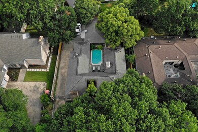 10210 Chevy Chase Dr, Houston, TX 77042 - photo 2