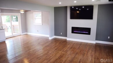 76 Clifton St, Edison, NJ 08817 - photo 3