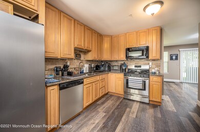 2702_Greenspire_Ct-20