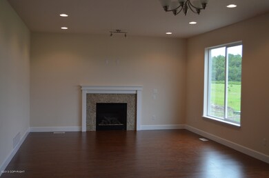 Photo Similar - Living Room