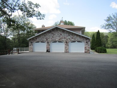 641 Onoko Ln, Jim Thorpe, PA 18229 - photo 3