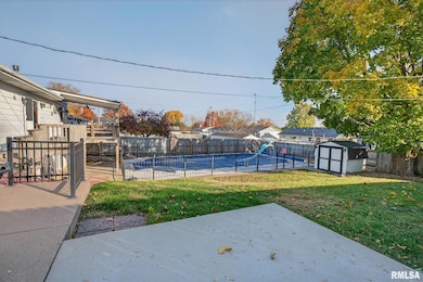 1123 27th Ave N, Clinton, IA 52732 - photo 6