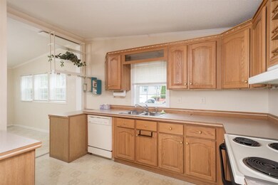 5 Murray Dr, Rochester, NH 03868 - photo 2