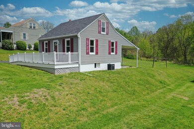 905 Englesville Hill Rd, Boyertown, PA 19512 - photo 3