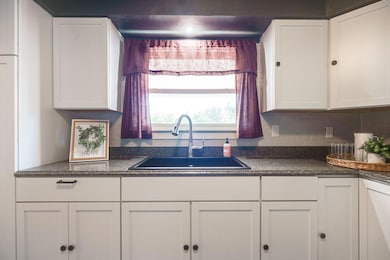 39 S Bird Rd, Springfield, OH 45505 - photo 6